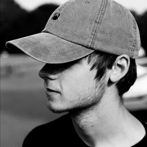 Meet your Posher, Devin